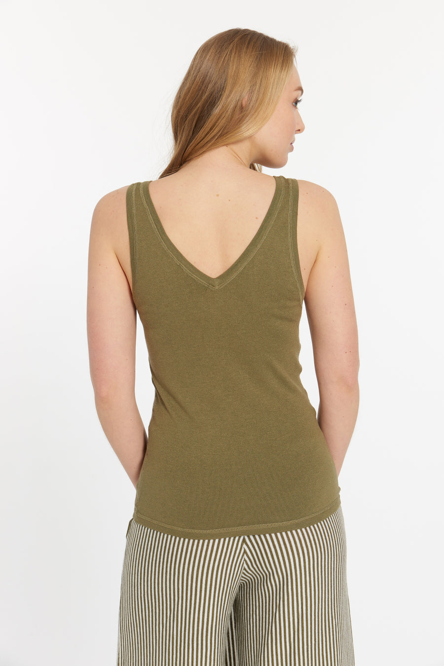Dusty Apricot Seamless Sleeveless High Neck Top in Cotton Cashmere | LEMAIRE